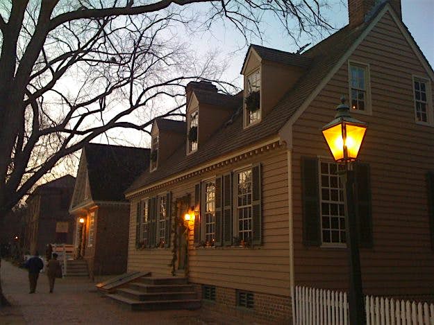 Travel News - 5281404103_ecfa3fc01d_b The town is shining a light on their haunted colonial houses this year.
