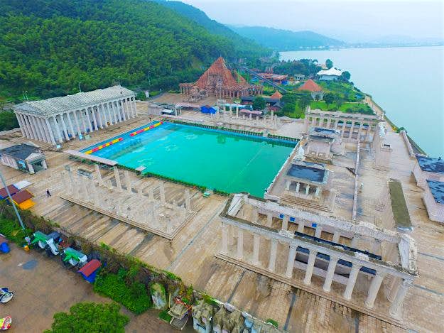 Travel News - Replicas Of World's Iconic Landmarks Appear In Ningbo The Acropolis of Athens.