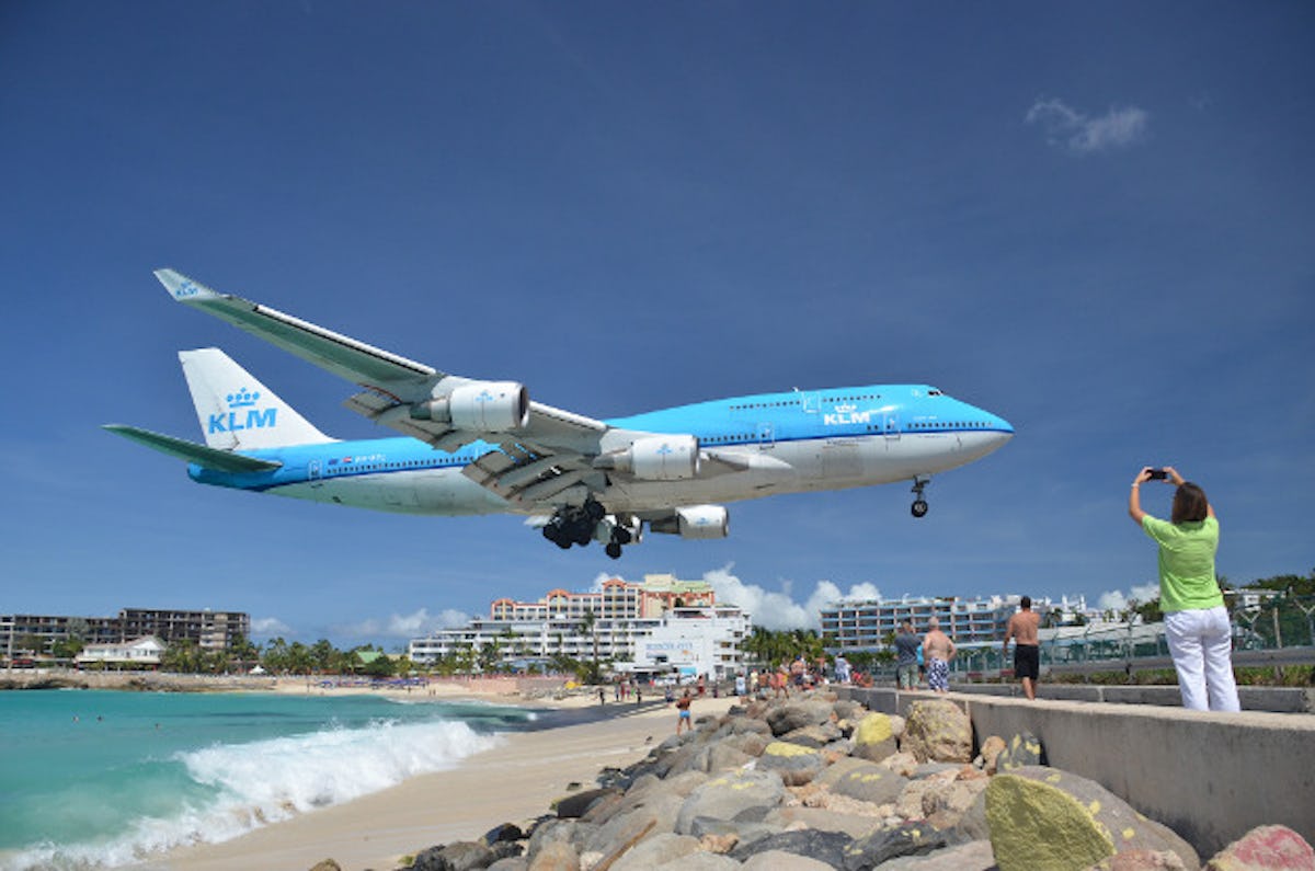 KLM Boeing 747 makes it final iconic landing in Sint Maarten - Lonely Planet