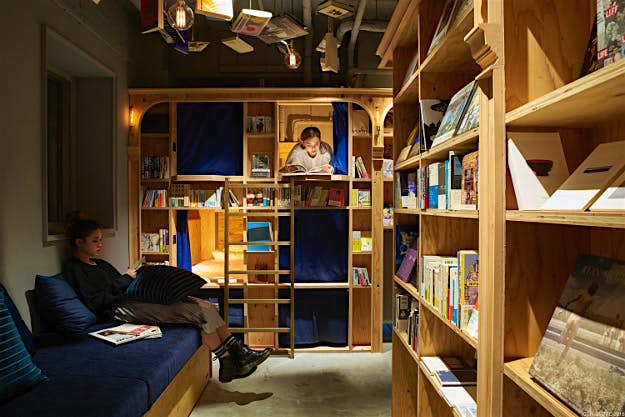 Travel News - bnbt-kyoto-floor-02 Read until you fall asleep at this book-themed hostel in Japan.