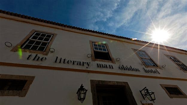 Travel News - espacos_comuns-27 The Literary Man hotel in Obidos, Portugal, has more than 45,000 books. Image: The Literary Man