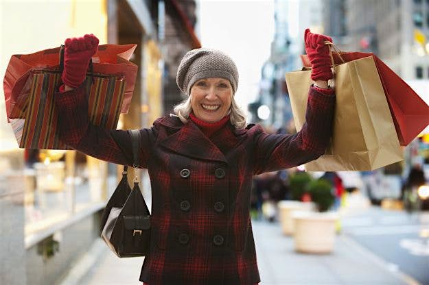 Travel News - NYC is set for more visitors as brand-savvy UK shoppers nab Christmas bargains. Image: SelectStock/Getty Images