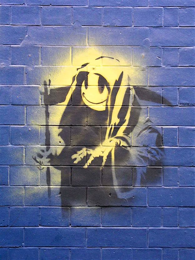 Travel News - OLYMPUS DIGITAL CAMERA Banksy Print Gallery