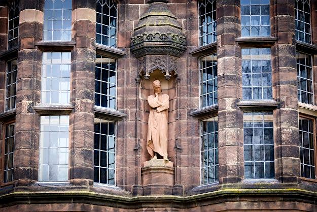 Travel News - glad3-19 The permanent library built following the death of William Gladstone in 1898.