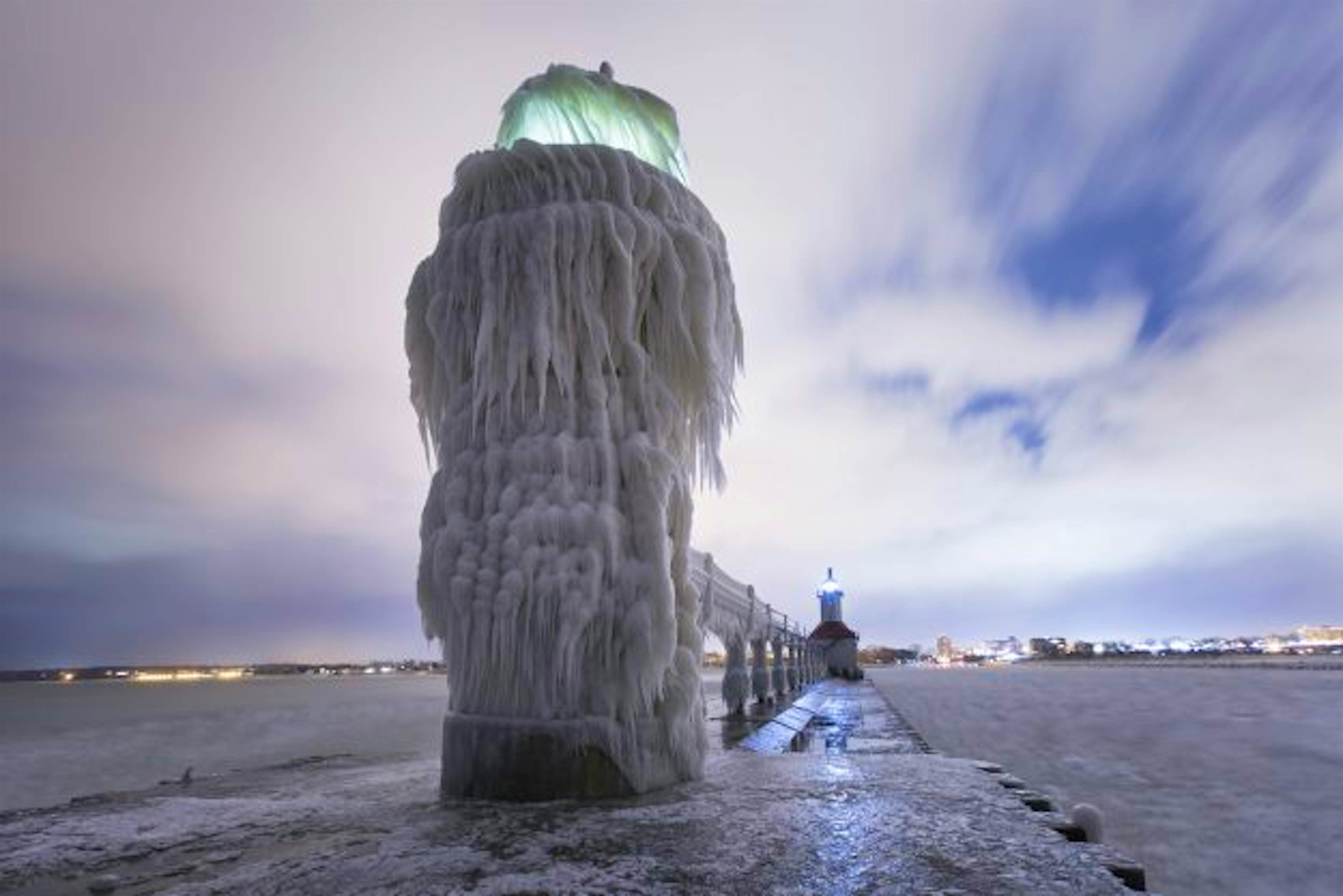Photographer shares stunning images of the Saint Joseph Lighthouse on