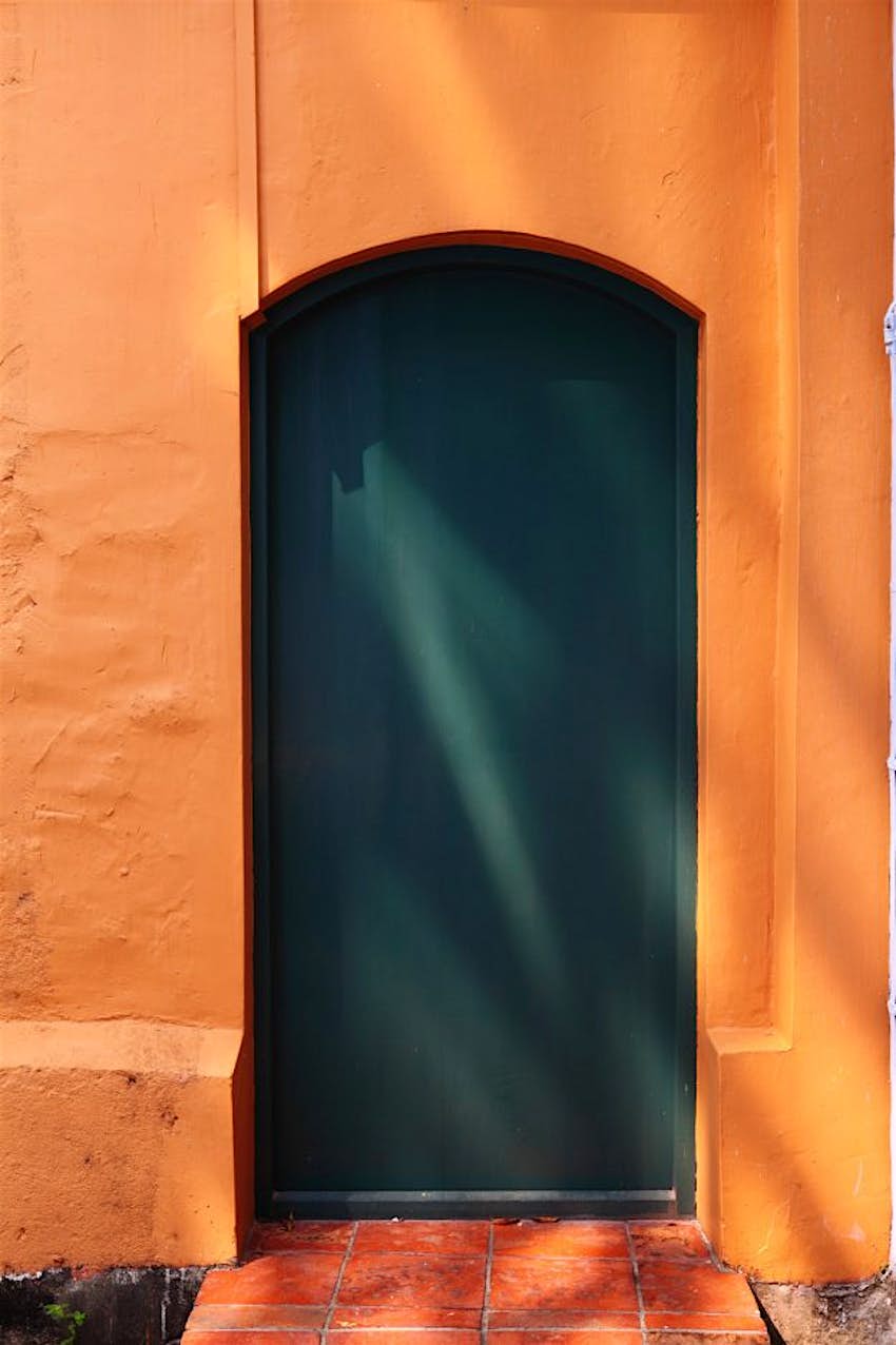 Travel News - Singapore photographer | Singapore documentary photographer | Door images | A door in the Chinatown area.