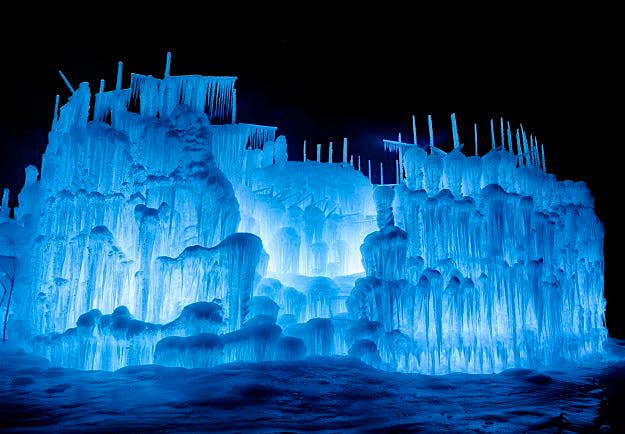 Travel News - aj-mellor-nh16_2 Each castle takes 17 days to make.