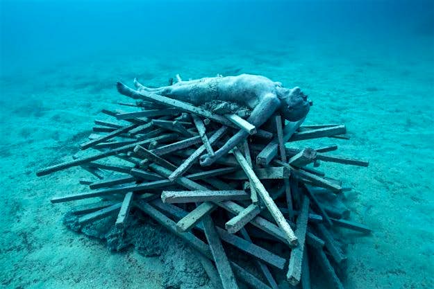 Travel News - jason_decaires_taylor_sculpture-07317_jason-decaires-taylor_sculpture 'The Immortal Pyre'
