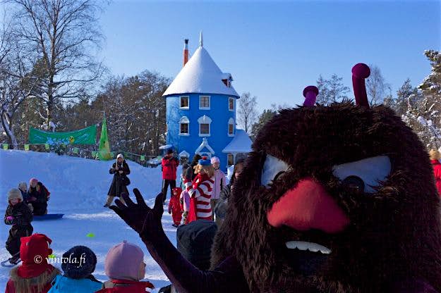 Travel News - myös postikorttina Moominworld