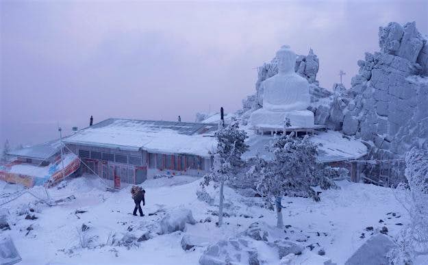 Travel News - The living area of the monastery. The living area of the monastery where the Buddha statue can be seen.