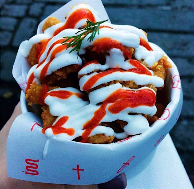 Travel News - facebook.com 15027589_1792145754389592_8800725671344398682_n The world’s first vegan fried chicken shop opens in London. Image: Temple of Seitan
