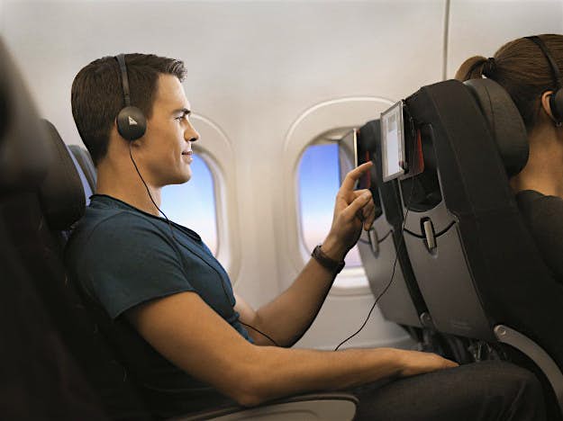 Travel News - ASmetana_180616_B717_Day_13_Sh_111_0423-1-1200x899 Netflix and Spotify is coming to Qantas flights.