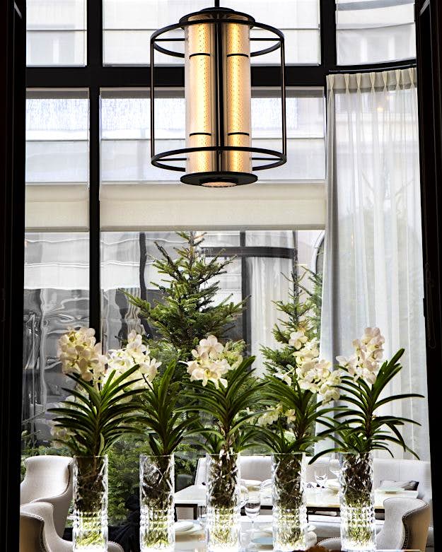 Travel News - PAR_1210_aspect4x5 Four Seasons Hotel George V