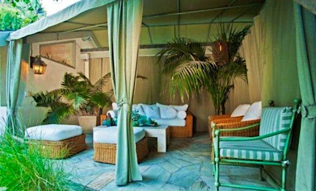 Travel News - sandrabullock2 The house is ideal for outdoor entertaining.
