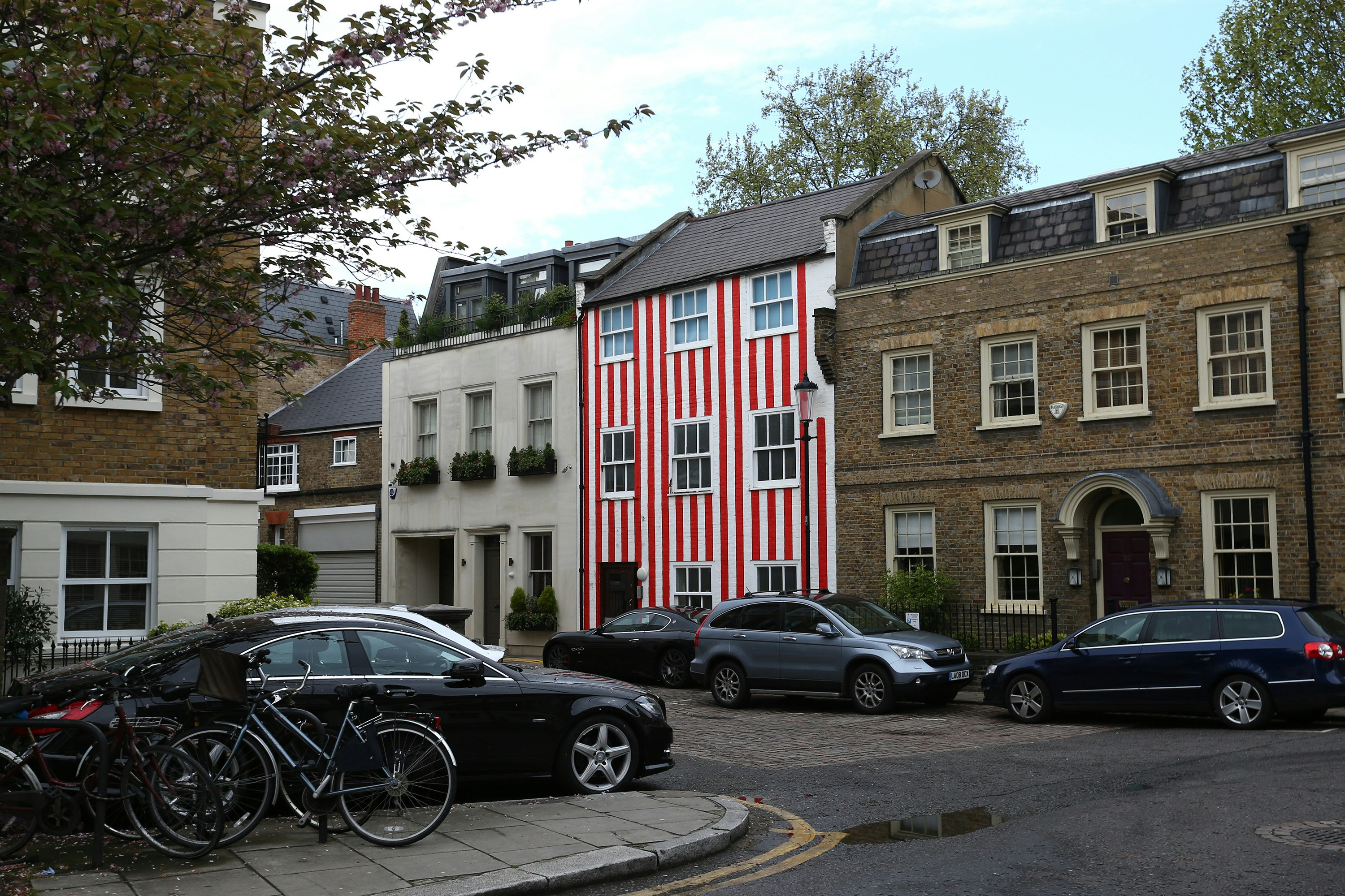 The candystripe townhouse in London’s Kensington is here to stay: Image: Carl Court/Getty Images)