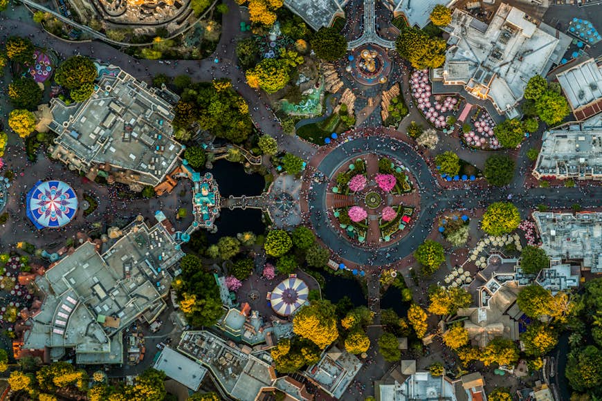 Disneyland Central Plaza. Image by Jeffrey Milstein.
