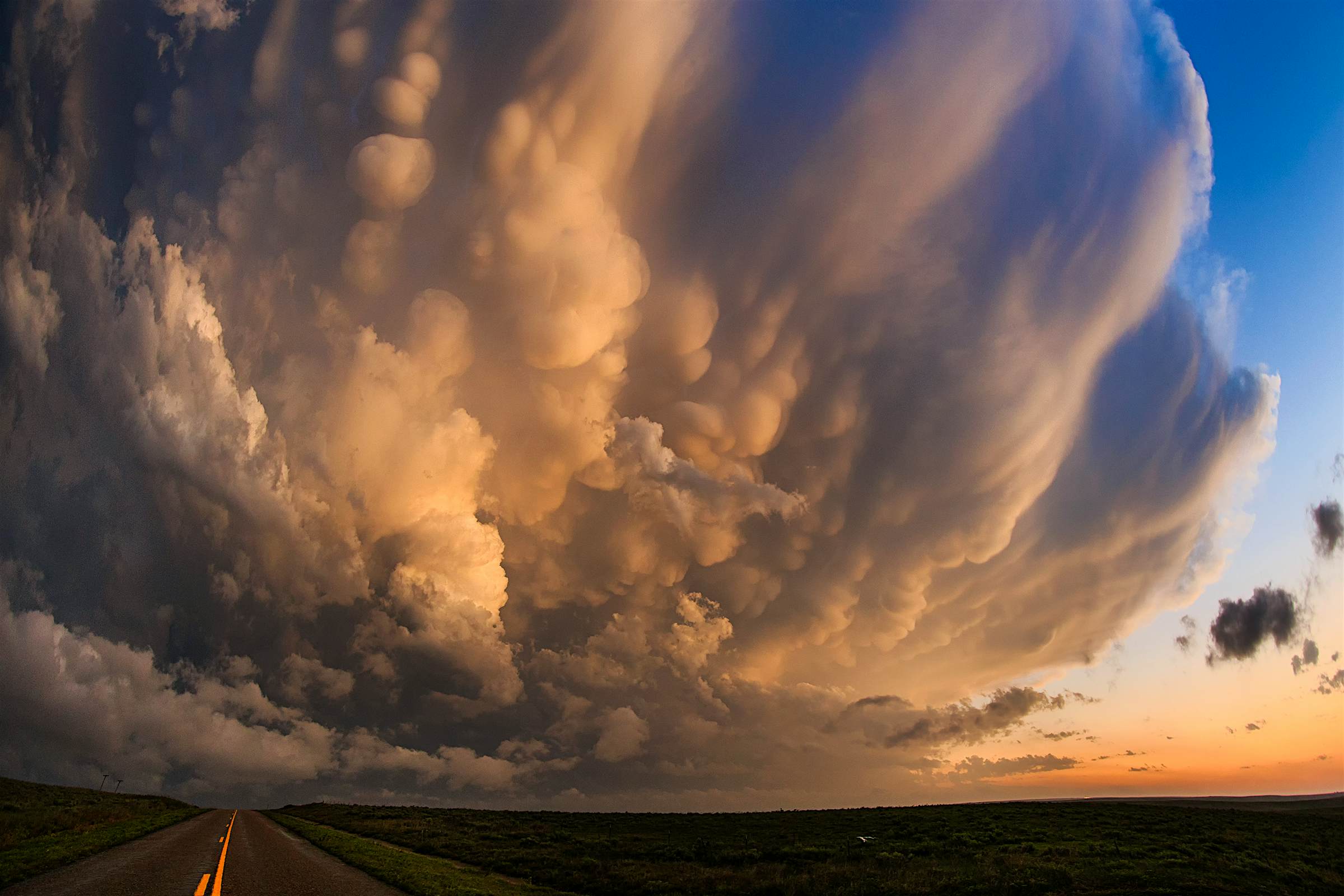 Travel News - Tornado Alley Clouds form formation over Amarillo, Texas.