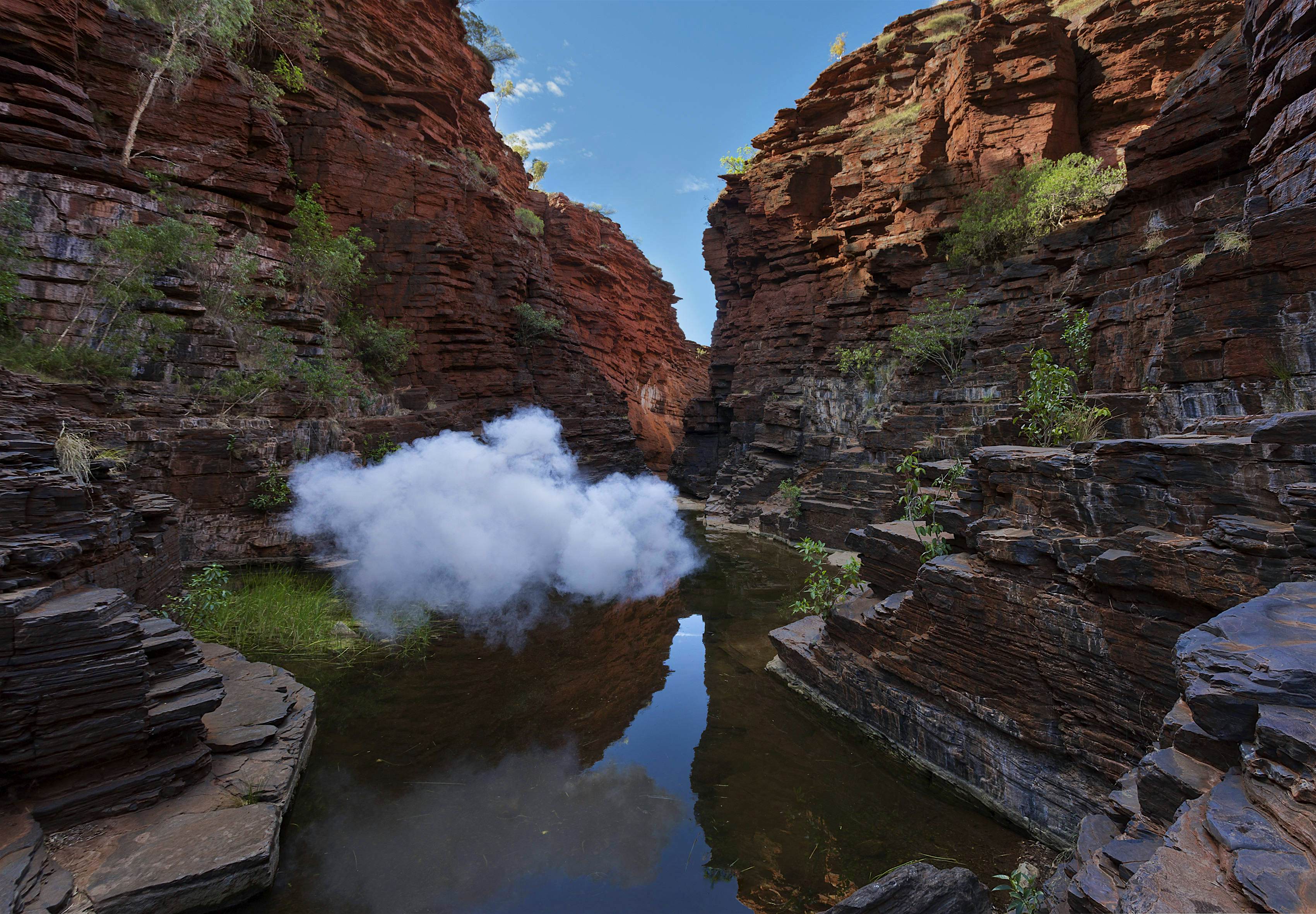 Travel News - real cloud installation Berndnaut Smilde, Nimbus Karijini, 2017, c-type print on aluminium, 125 x 180 cm : 75 x 108 cm. ed. 6+2AP Nimbus Karijini at Western Australia by Berndnaut Smilde.