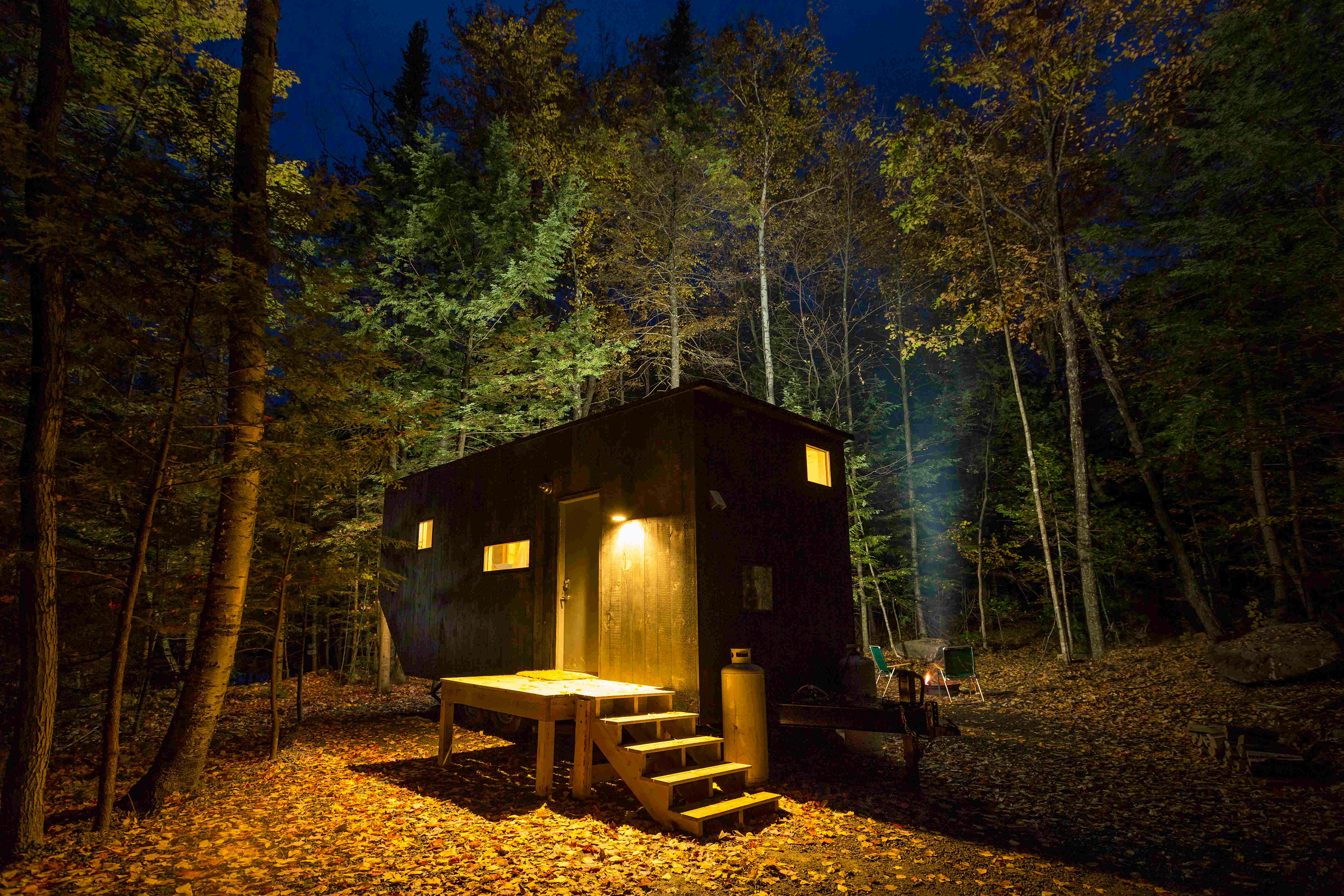 Travel News - Getaway forest cabin Sarah Ruehlow Bearwalk - Getaway cabin in a Boston forest. Image by Sarah Ruehlow.