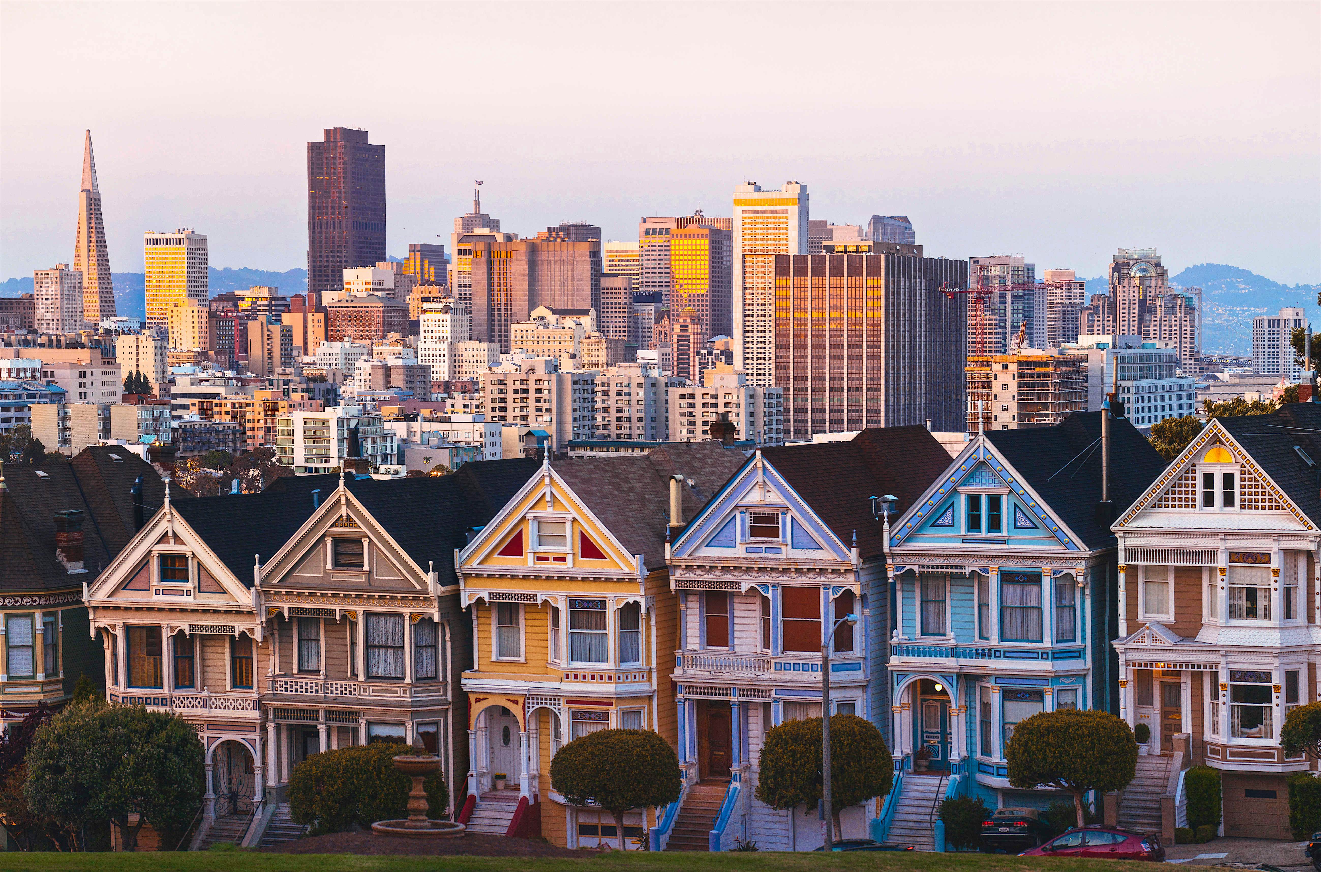 Travel News - 500px_49321198 (2) Houses known as Painted Ladies, San Francisco.