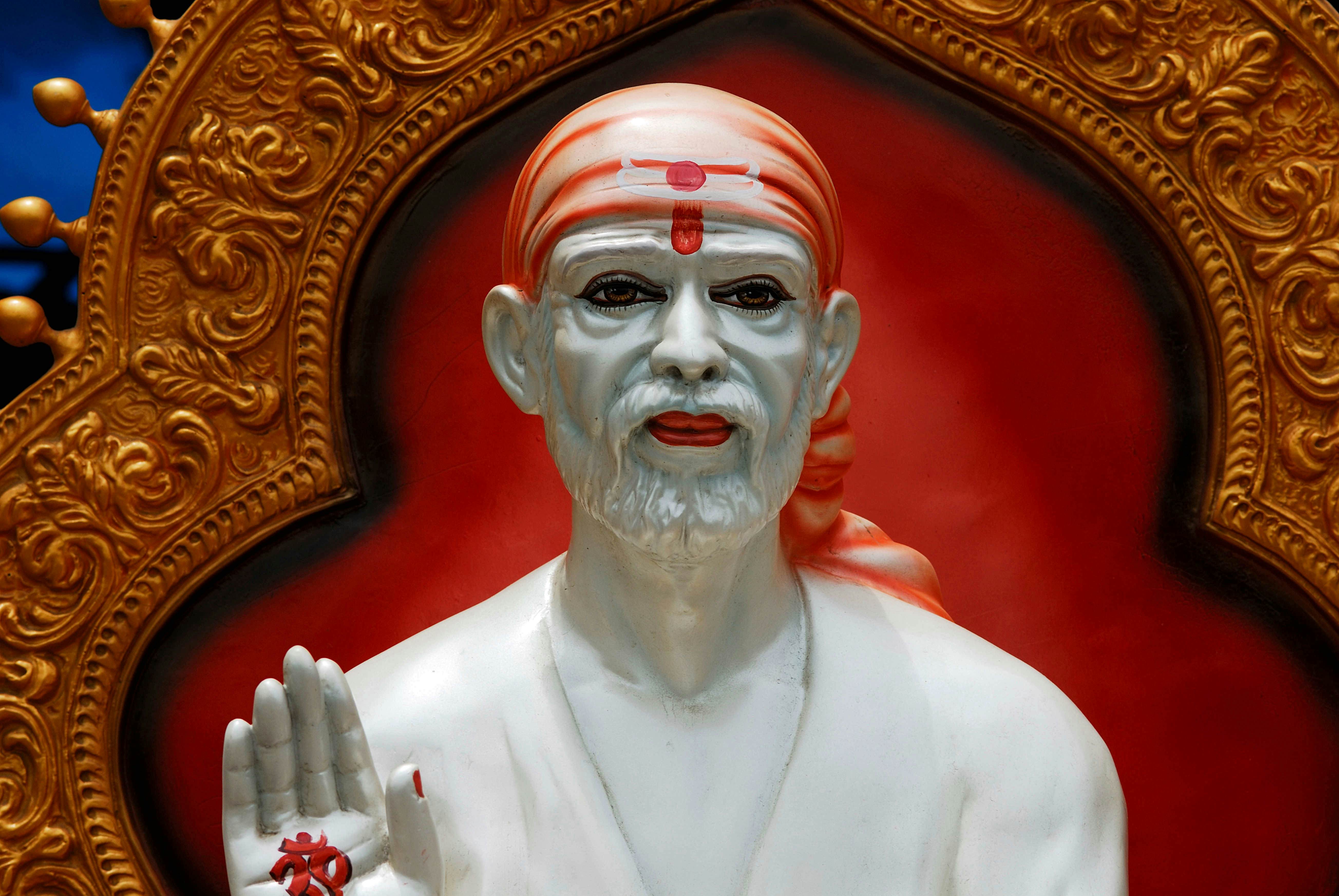 sai baba shirdi grave