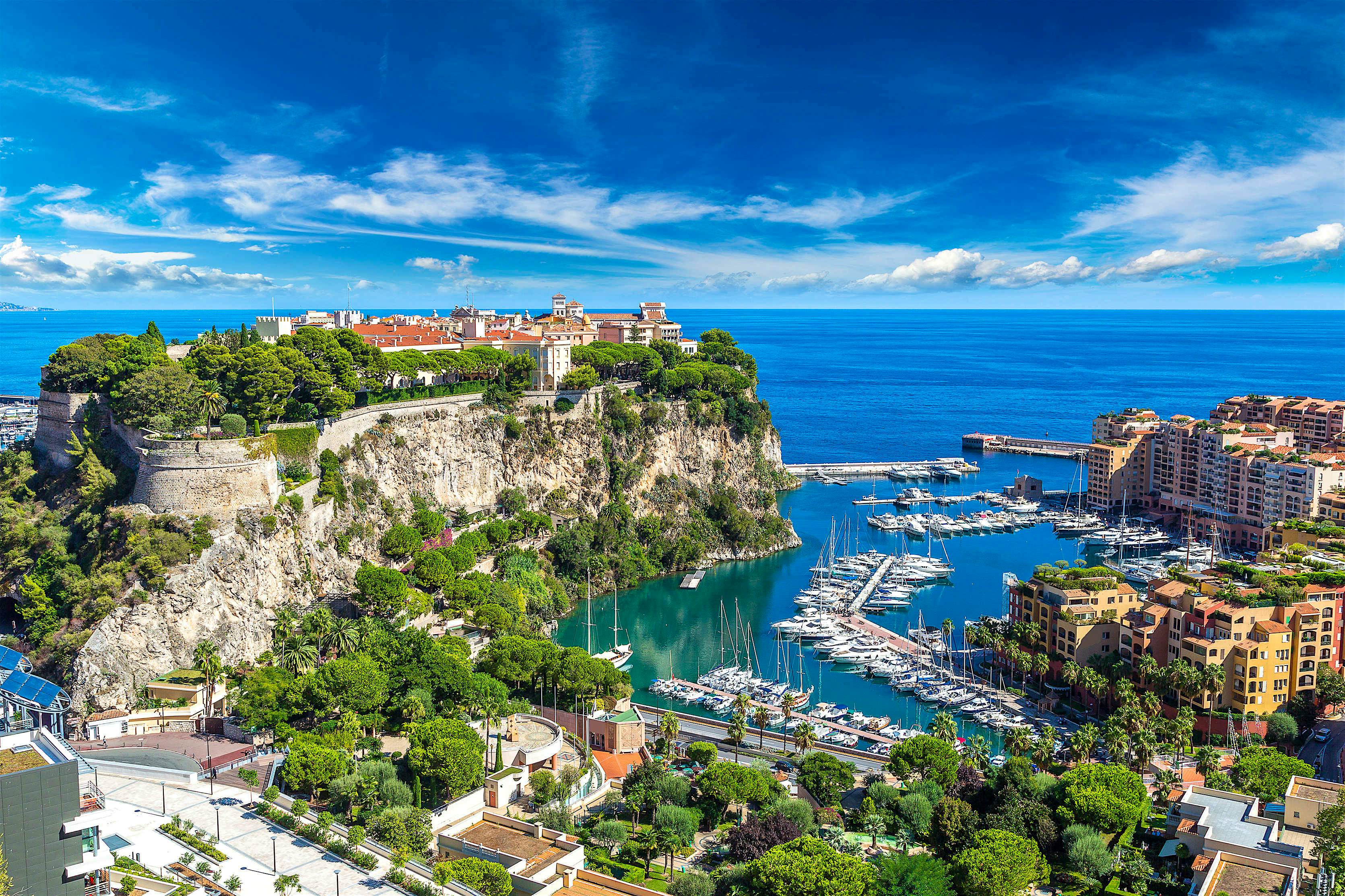 Travel News - shutterstock_367170923 anoramic view of prince's palace in Monte Carlo in a summer day, Monaco