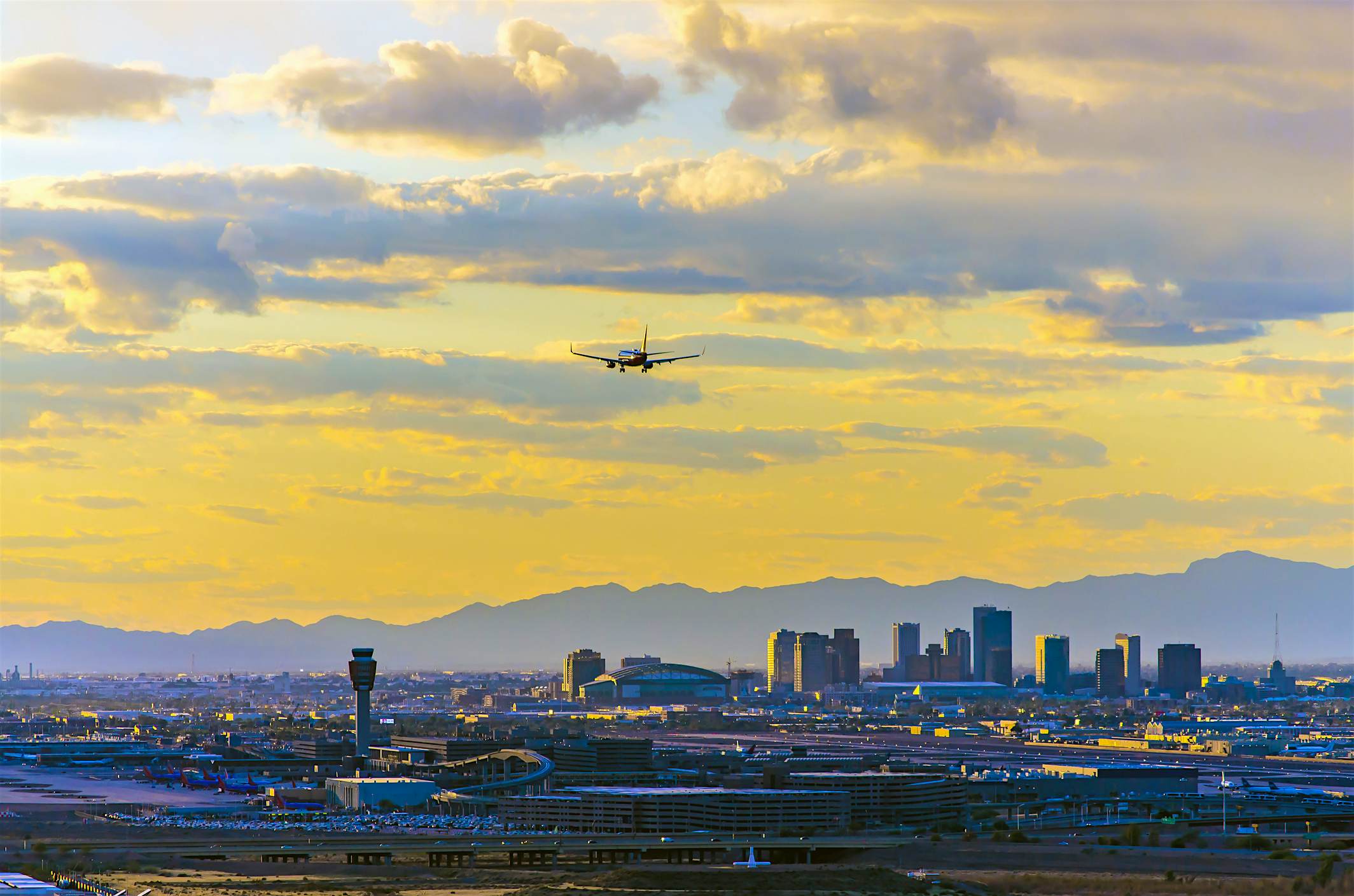 Travel News - Phoenix Skyline Sunset Phoenix airport, Arizona.