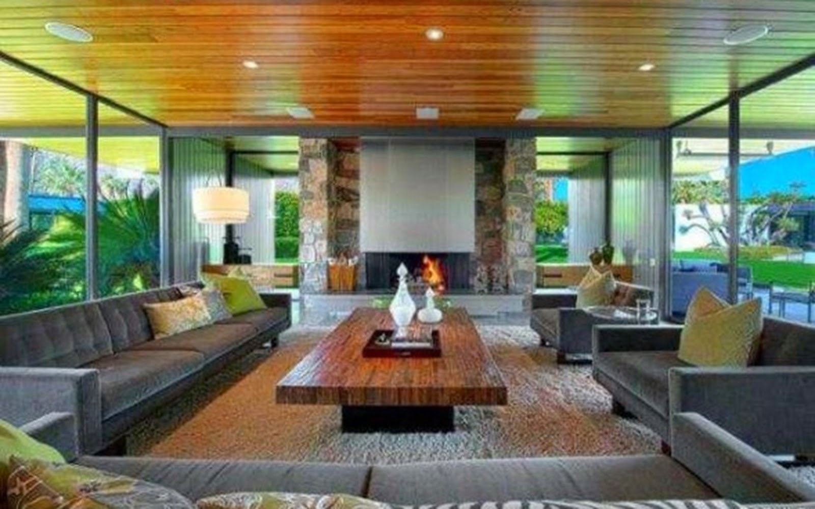 You can rent out Leonardo DiCaprio’s stunning Palm Springs home. Image: Trulia
