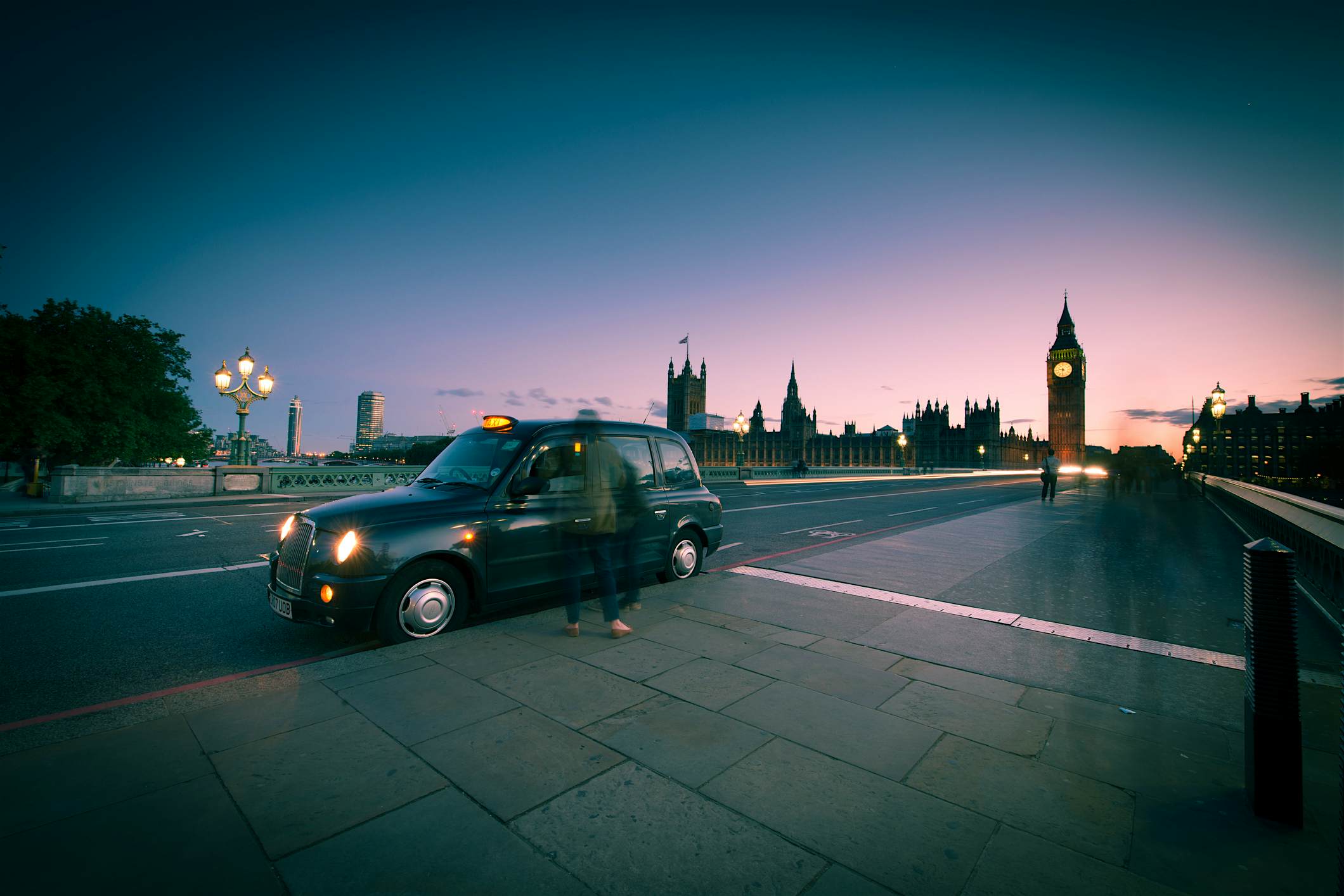 Travel News - Taxi on Westminster bridge Taxi on Westminster bridge.