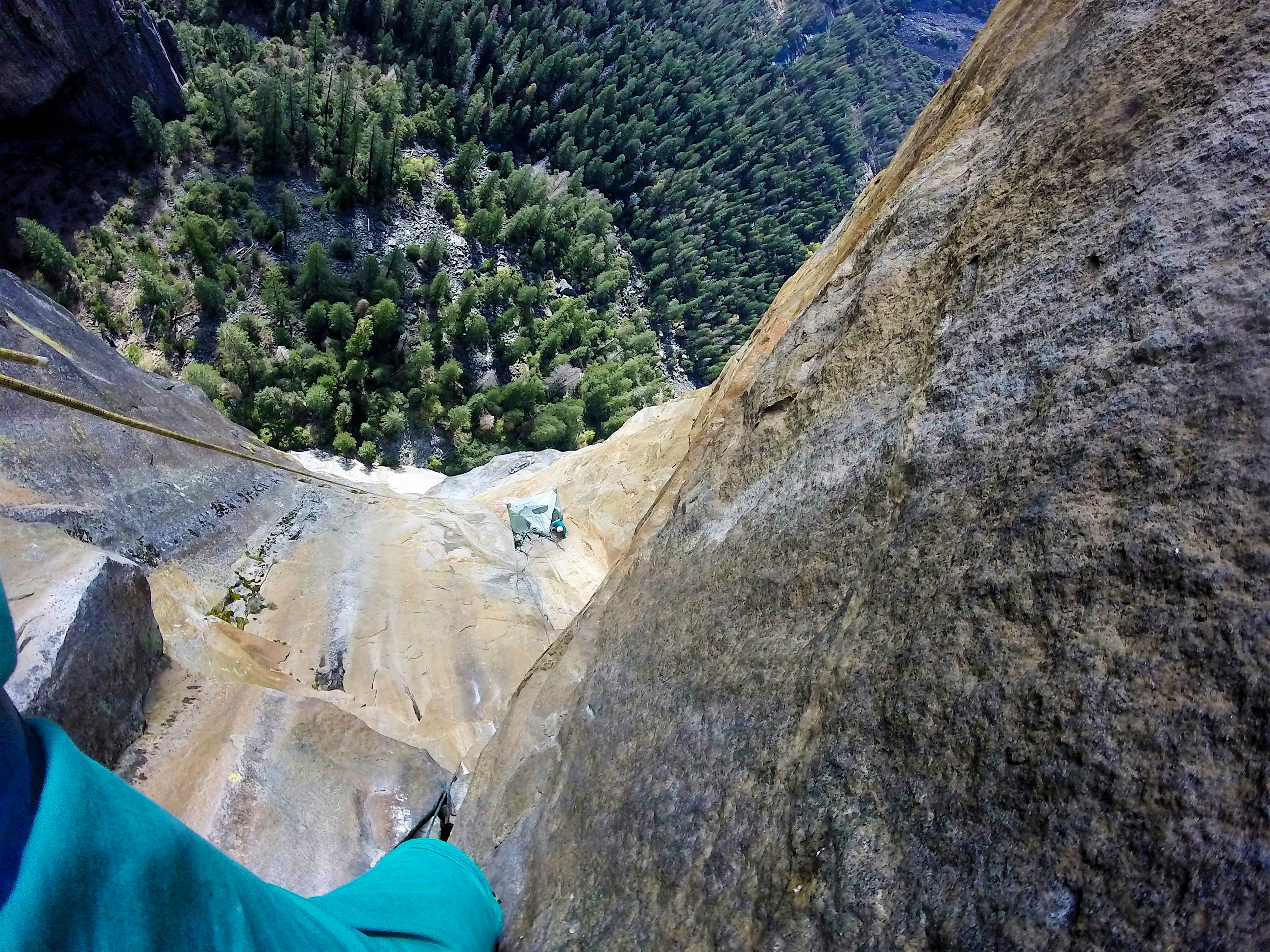 Travel News - MDRUM_Cliff_Camping-3 - Edited YouTuber Nate Murphy and girlfriend Tana climbed the Leaning Tower in Yosemite. Image: Nate Murphy/Media Drum World