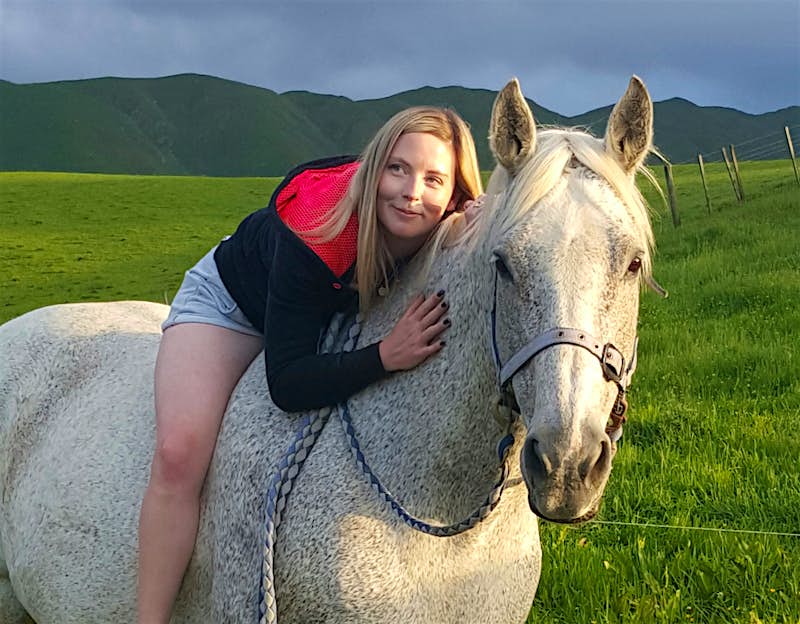 Travel News - Rent-Free Life Horsing around in Alberta