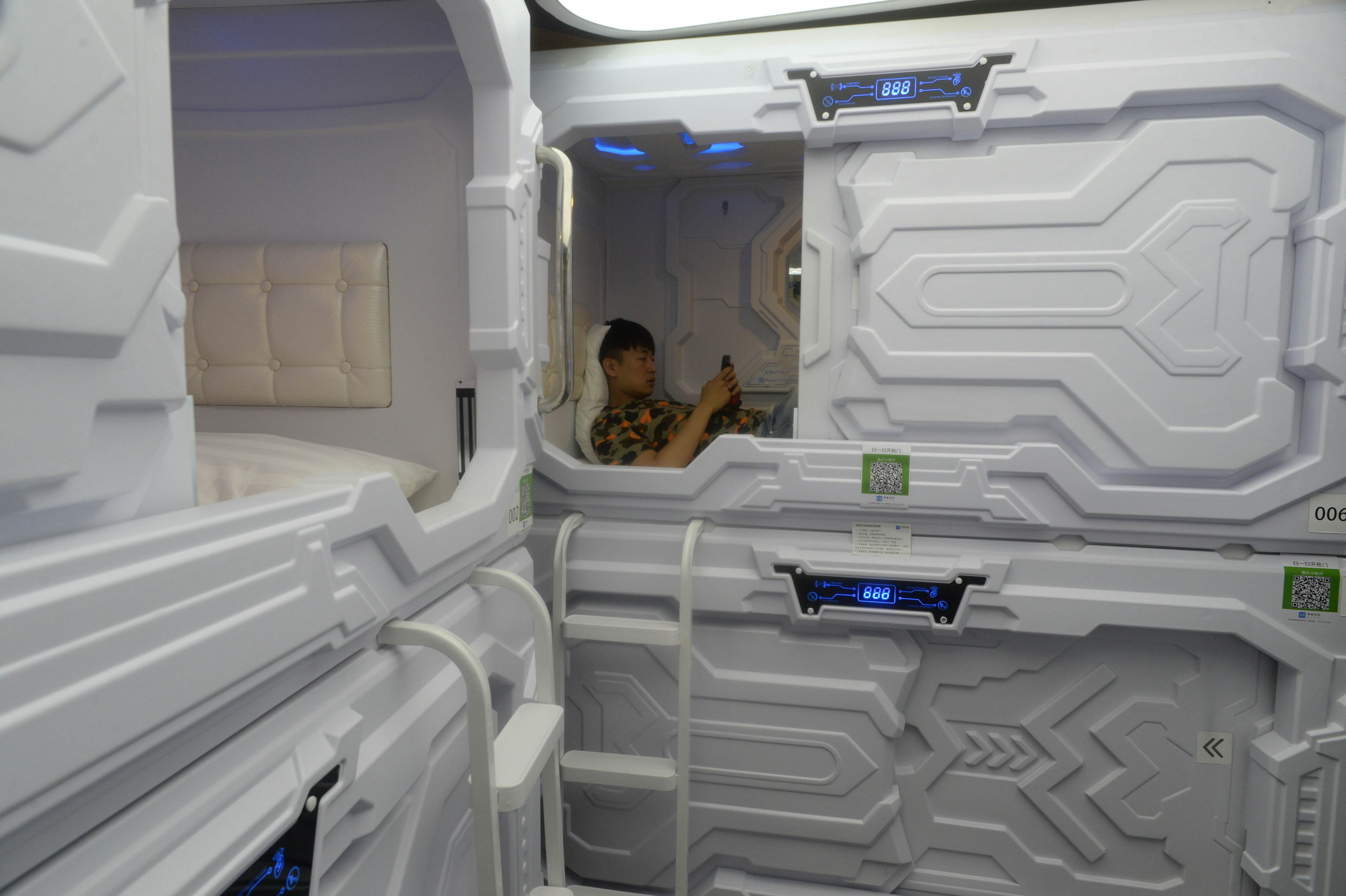 You Can Now Check In To Sleep Sharing Capsule Hotels In China For A Power Nap Lonely Planet