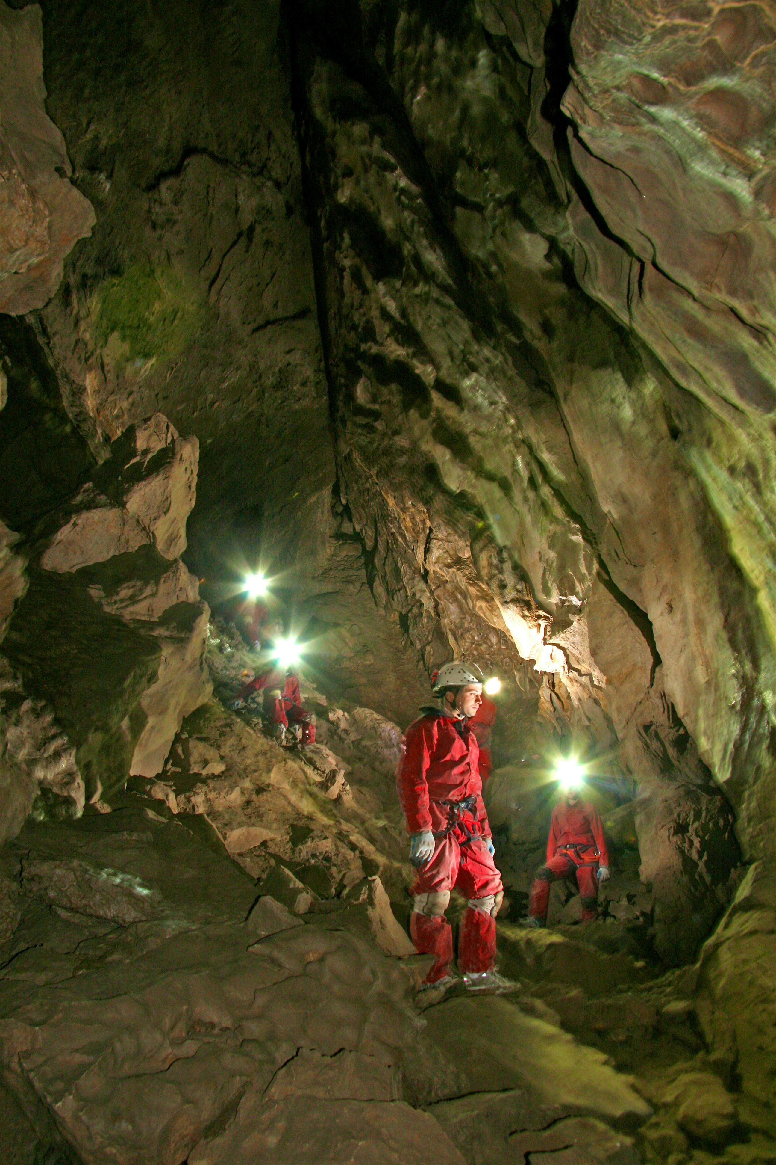 Travel News - CanmoreCaveTours_The-Grand-Gallery_DanHudson Travel News - CanmoreCaveTours_The-Grand-Gallery_DanHudson