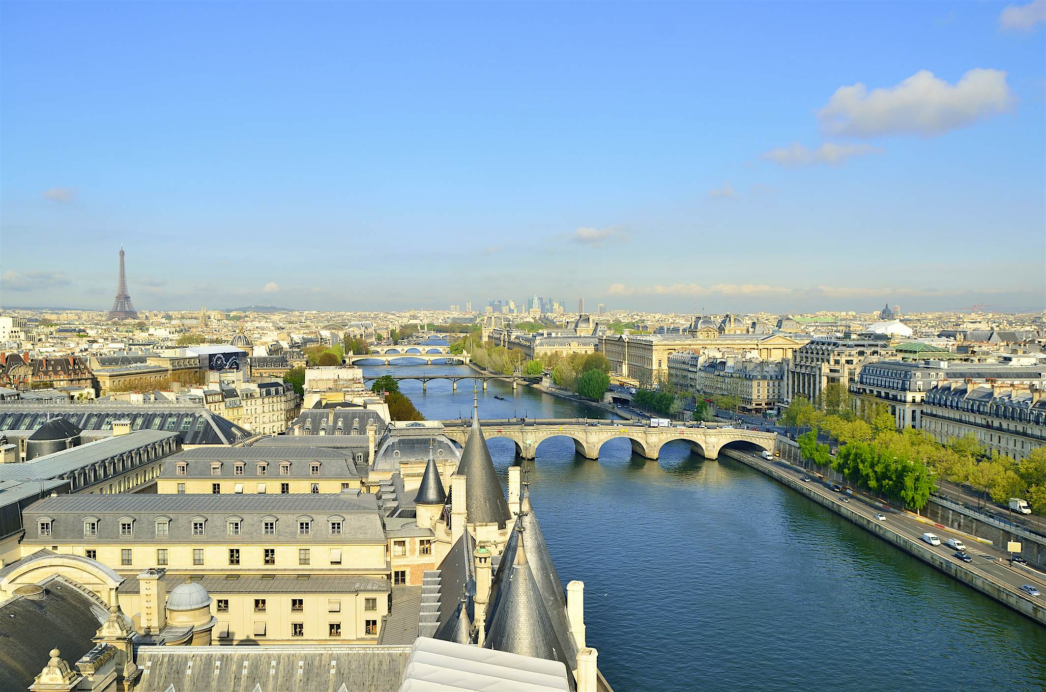 Travel News - France, Ile-de-France, Paris, overview of Paris with the rivers of the Seine, classified UNESCO world heritage, the bridges of the Paris Travel News - France, Ile-de-France, Paris, overview of Paris with the rivers of the Seine, classified UNESCO world heritage, the bridges of the Paris