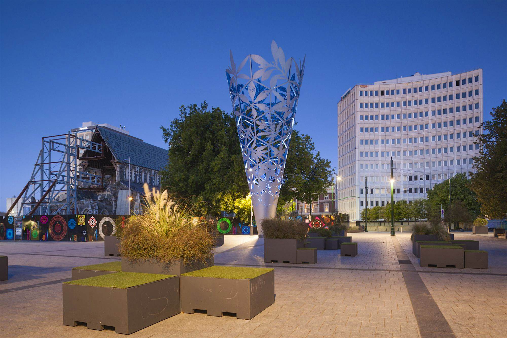 Travel News - New Zealand, South Island, Canterbury Region, Christchurch, Cathedral Square, Chalice, sculpture by Neil Dawson from 2001 Travel News - New Zealand, South Island, Canterbury Region, Christchurch, Cathedral Square, Chalice, sculpture by Neil Dawson from 2001