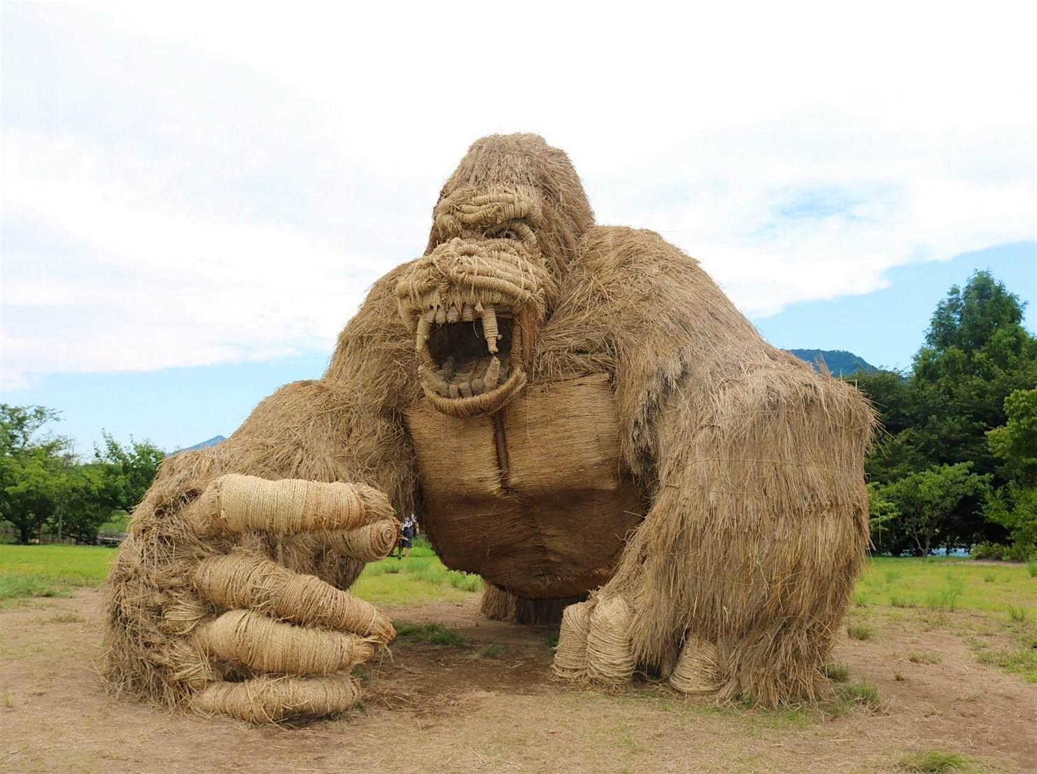 Travel News - The-massive-straw-structures-are-incredibly-lifelike.-Photo-courtesy-of-Wara-Art-Festival.jpg Straw representation of an ape