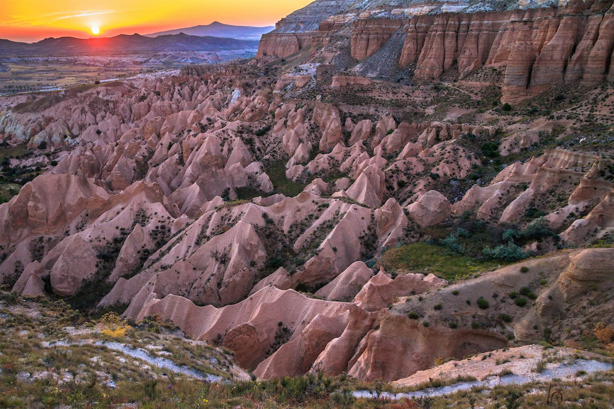 Travel News - fairy chimneys in Turkey Travel News - fairy chimneys in Turkey
