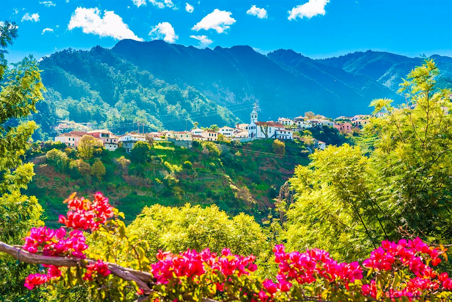 Travel News - shutterstockRF_579777409 Travel News - shutterstockRF_579777409