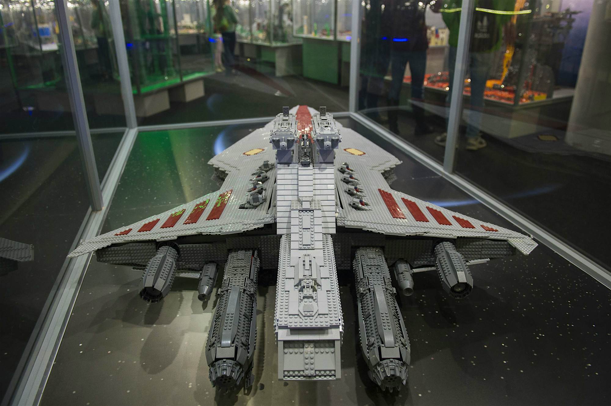 Travel News - LEGO Star Wars Hamburg's'Floating Brick' exhibition kicks off in March