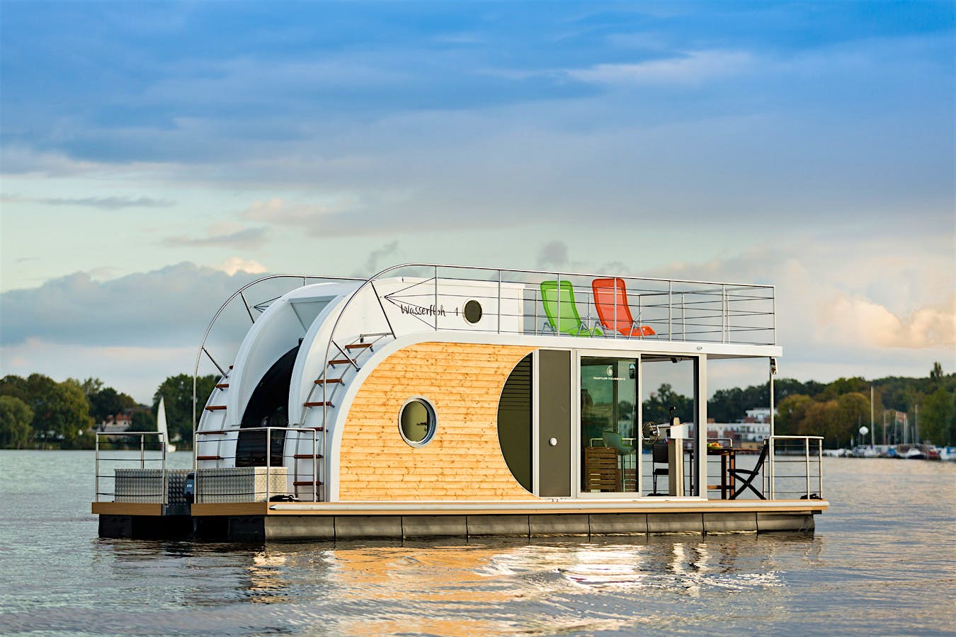 Travel News - Nautilus_093 The Nautino Maxi houseboat, offering room for up to six people.