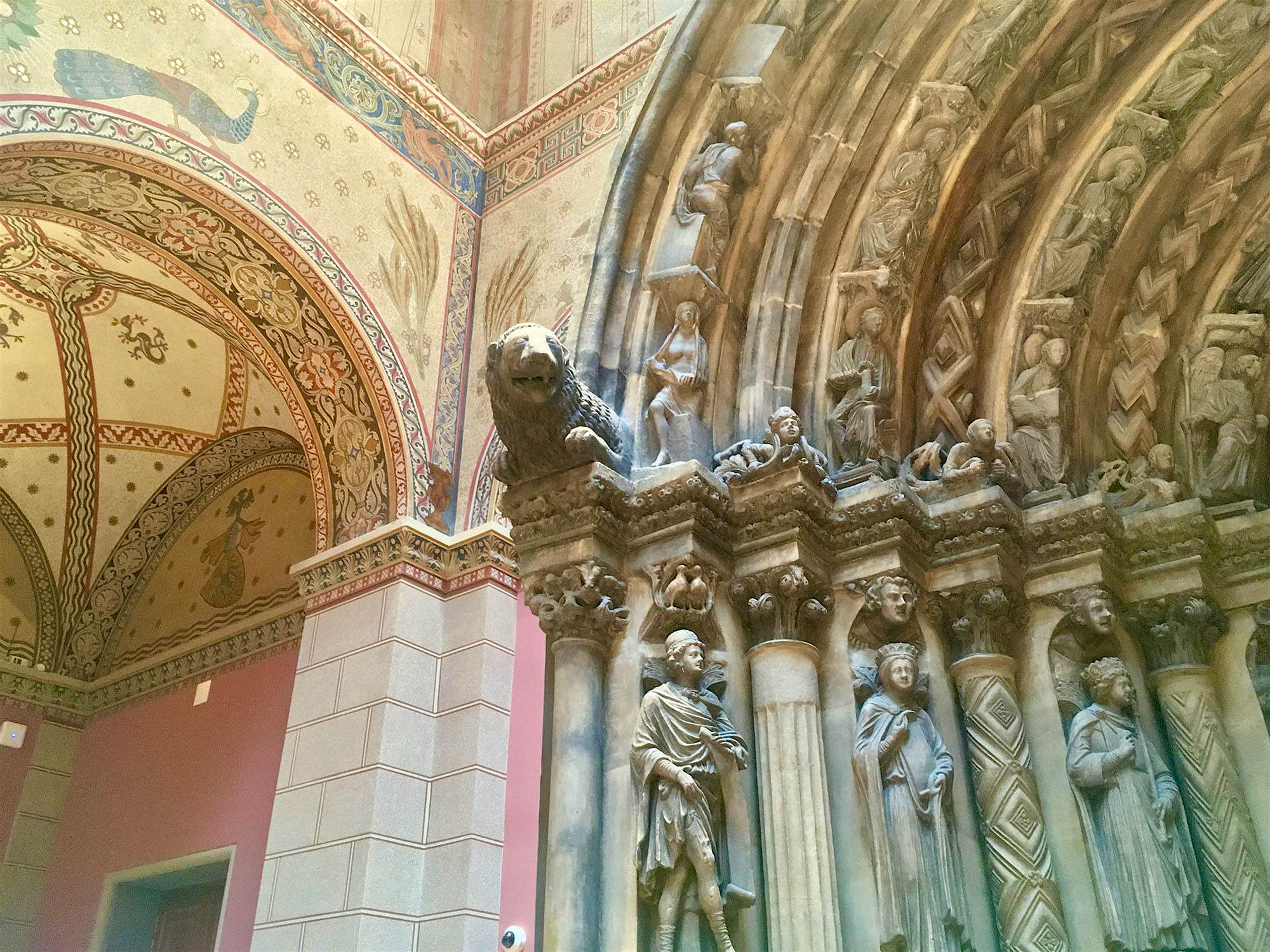 Travel News - Doorway Romanesque Hall Romanesque Hall, Budapest