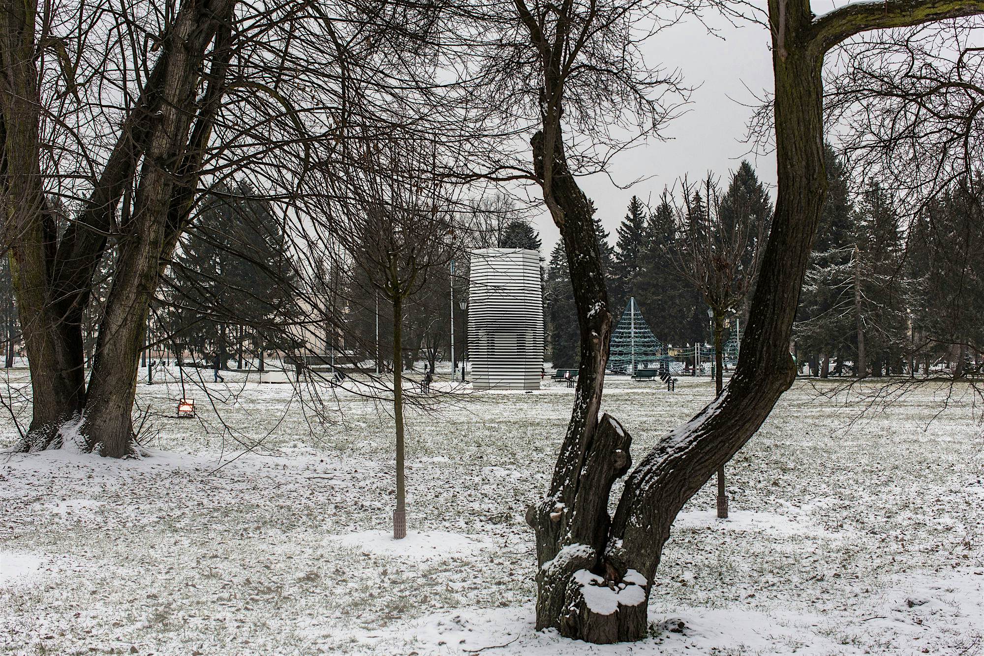 Travel News - Smog tower in the snow Smog vacuum tower in Krakow