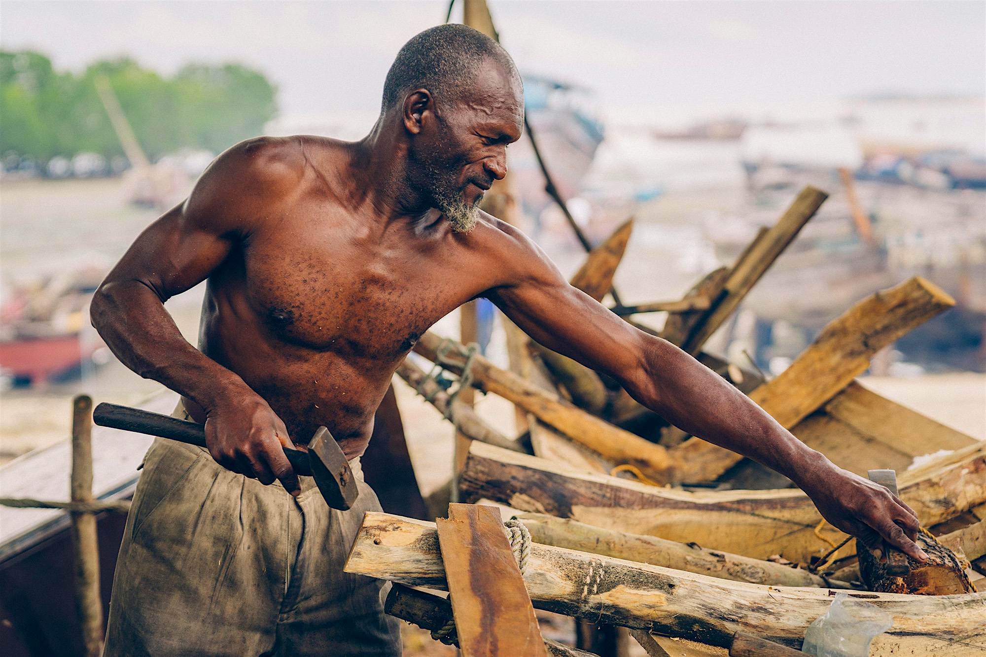 Meet the traditional wooden boat-builders of Zanzibar ...