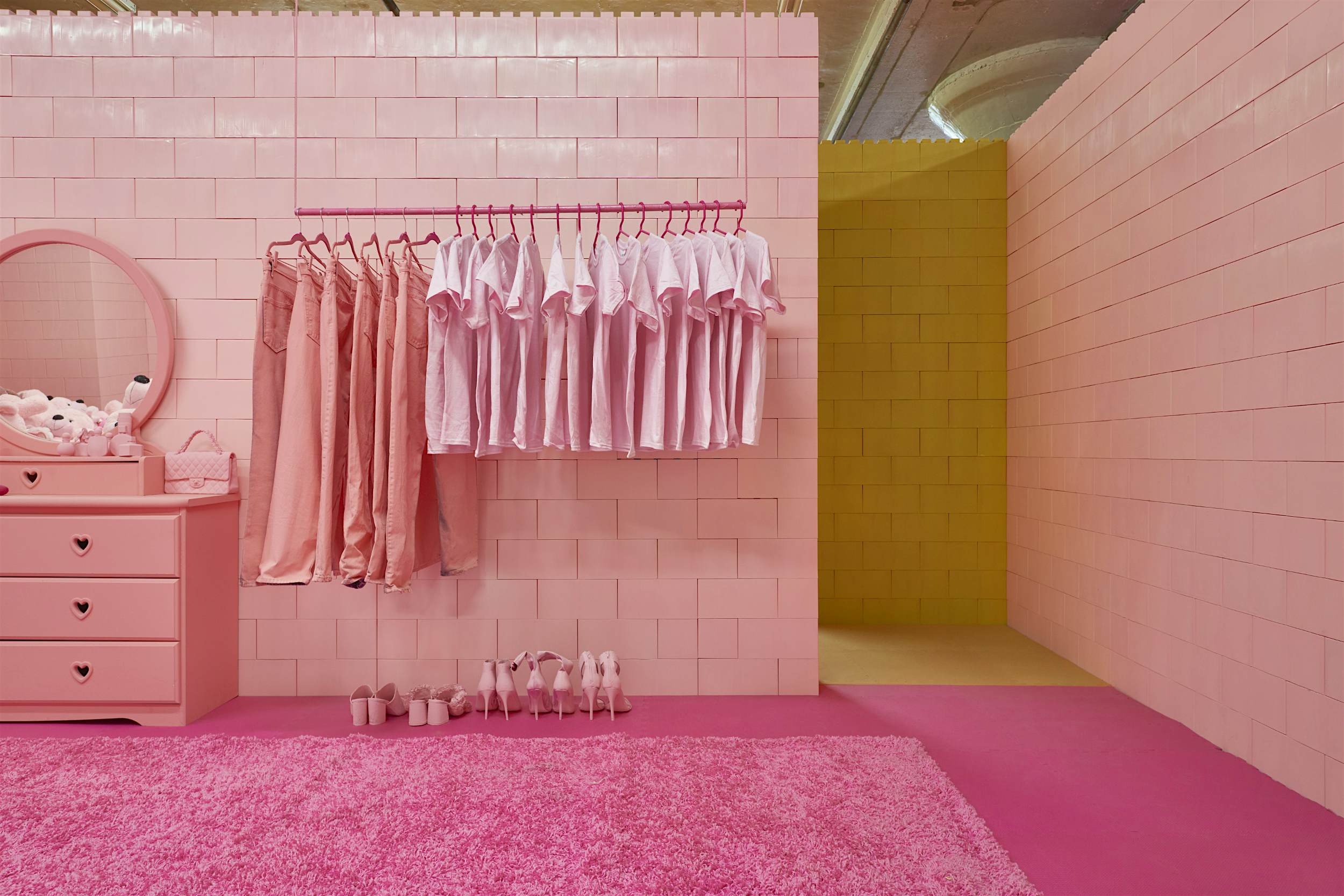 Travel News - Cj Hendry Pink Room The pink room at the Monochrome exhibition.