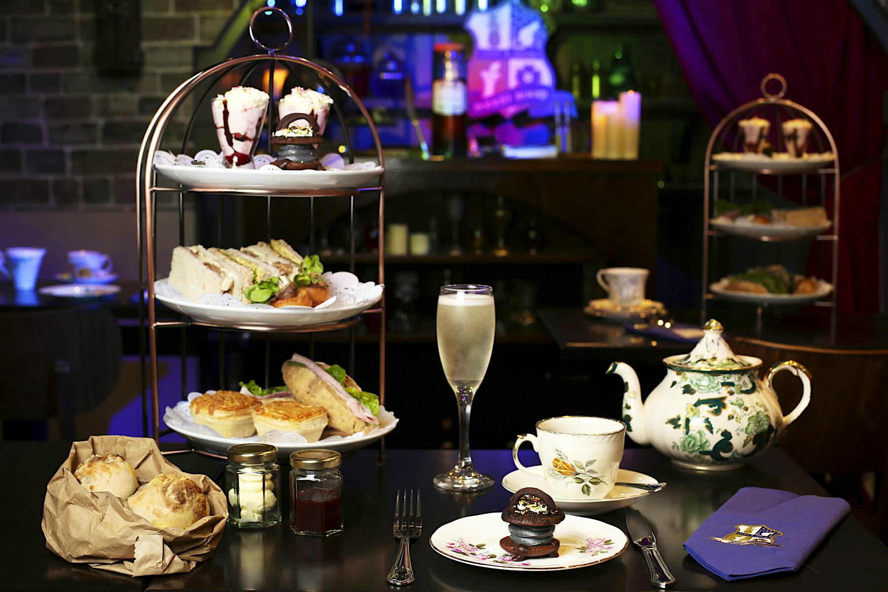 Travel News - Cutter&Squidge_Potion Room 4 Bubbly HIGH Travel News - Cutter&Squidge_Potion Room 4 Bubbly HIGH