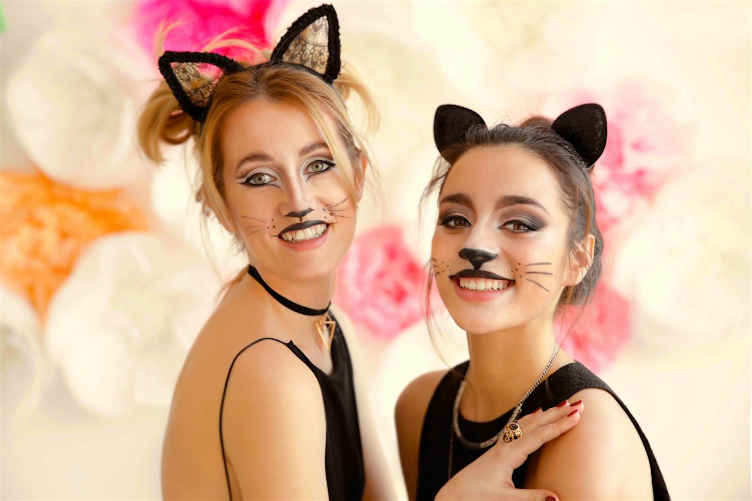 Travel News - 6.-CFgirls-_-Africa-Studio Travel News - 6.-CFgirls-_-Africa-Studio