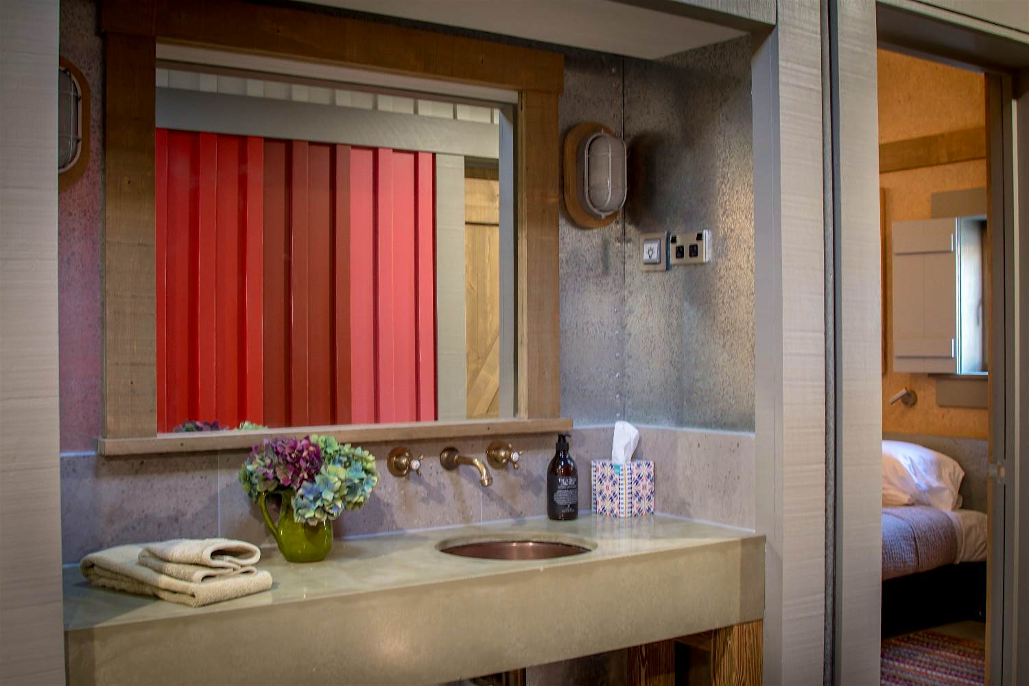 Travel News - Cabin ensuite vanity Travel News - Cabin ensuite vanity