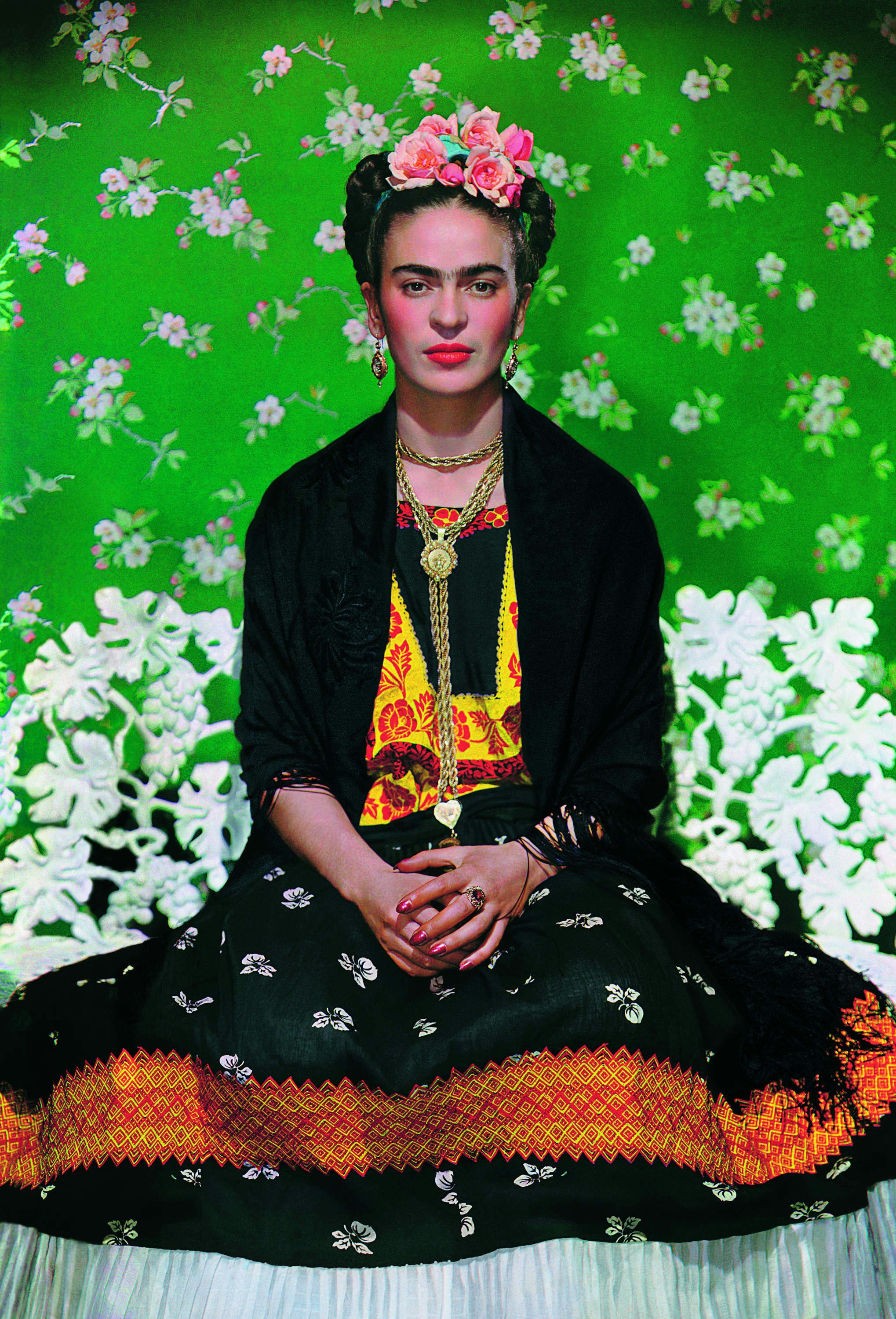 Travel News - Frida Kahlo on a bench, carbon print, 1938, photo by Nickolas Muray © The Jacques and Natasha Gelman Collection of 20th Century Mexican Art and The Verge,Nickolas Muray Photo Archives