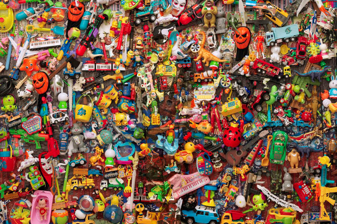 Travel News - Liu Bolin Hiding in the City Plastic Toys Bel-Air Fine Art (Beijing) 2014