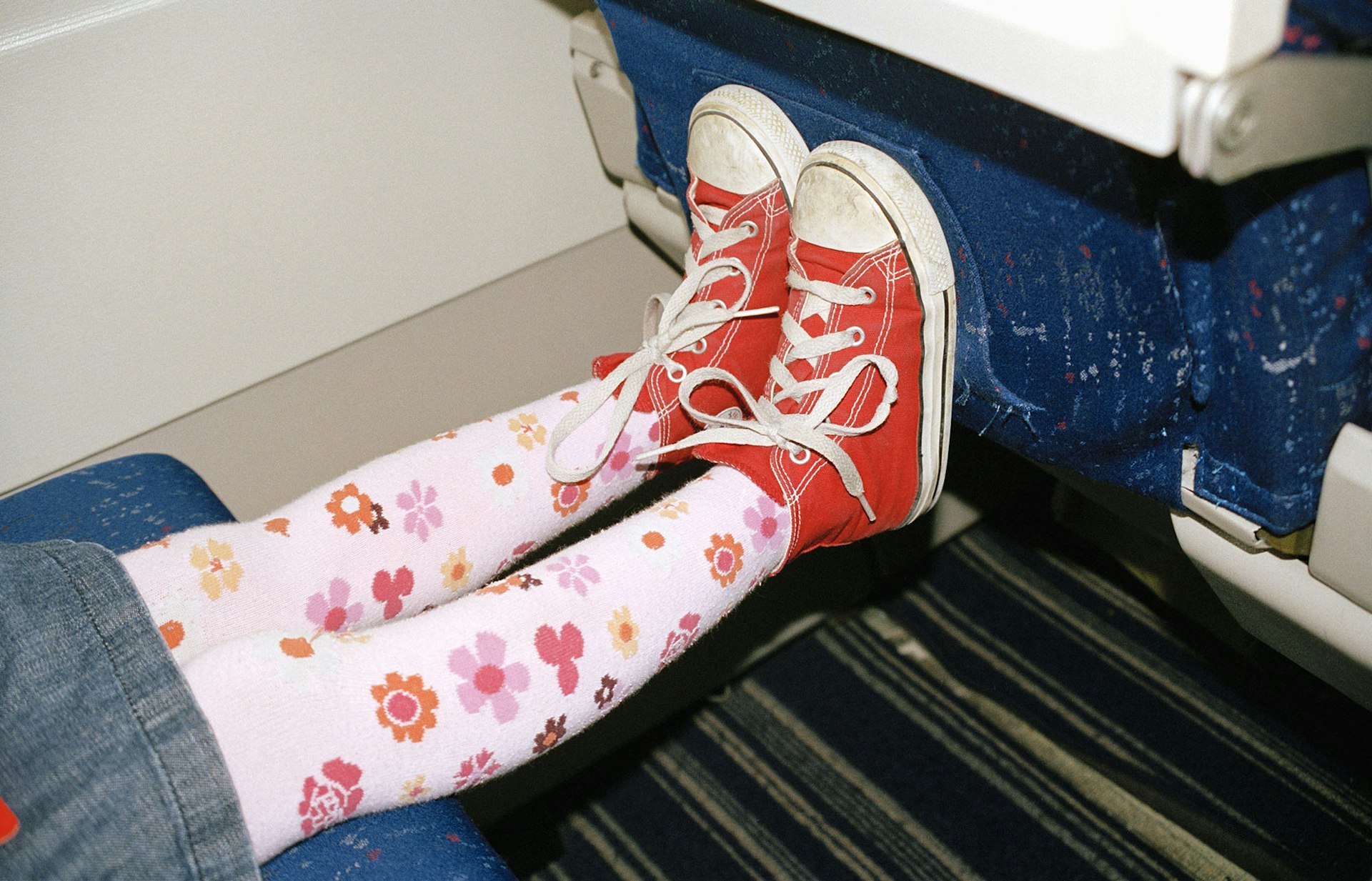 Should you take your shoes off or keep them on in the air? Lonely